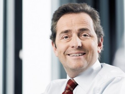 VW-Aktie bricht nach Ausweitung des Skandals erneut ein