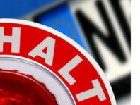 Abstandsmessung durch Nachfahren mit Polizeifahrzeug unterliegt strengen Anforderungen 