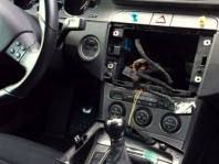 Versicherung muss bei Diebstahl aus Auto auch Schaden am Verdeck bezahlen Versicherung muss bei Diebstahl aus Auto auch Schaden am Verdeck bezahlen
