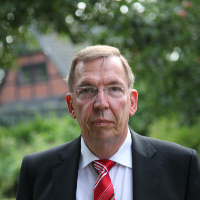 Dr. Ernst Alfred Kirchhoff Dr. Ernst Alfred Kirchhoff