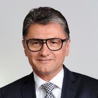 Dr. Ernst L. Schwarz Dr. Ernst L. Schwarz