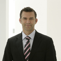 Dr. Gregor J.A. Völker Dr. Gregor J.A. Völker
