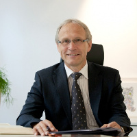 Dr. Josef Fullenkamp Dr. Josef Fullenkamp