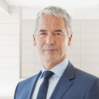 Dr. Matthias Maurer Dr. Matthias Maurer
