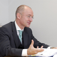 Dr. Peter J. Knösels Dr. Peter J. Knösels