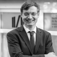 Dr. Thomas Ruppel Dr. Thomas Ruppel